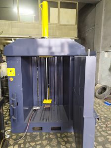 Presse verticale TONNA20 20 tonnes 200 kN balle 150 kg